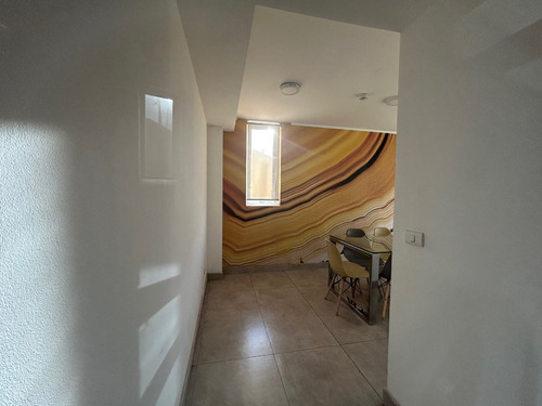 Metro Departamental- Primera Av. 1336; 2d+1b+1est+bod; Codjc