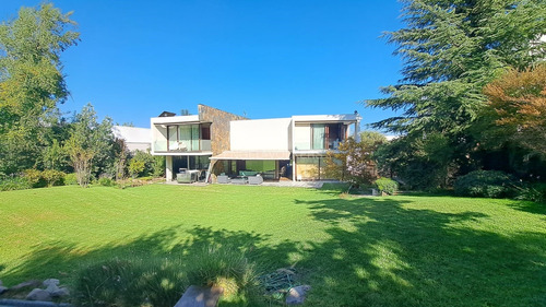 Piedra Roja, Casa En Venta  Moderna