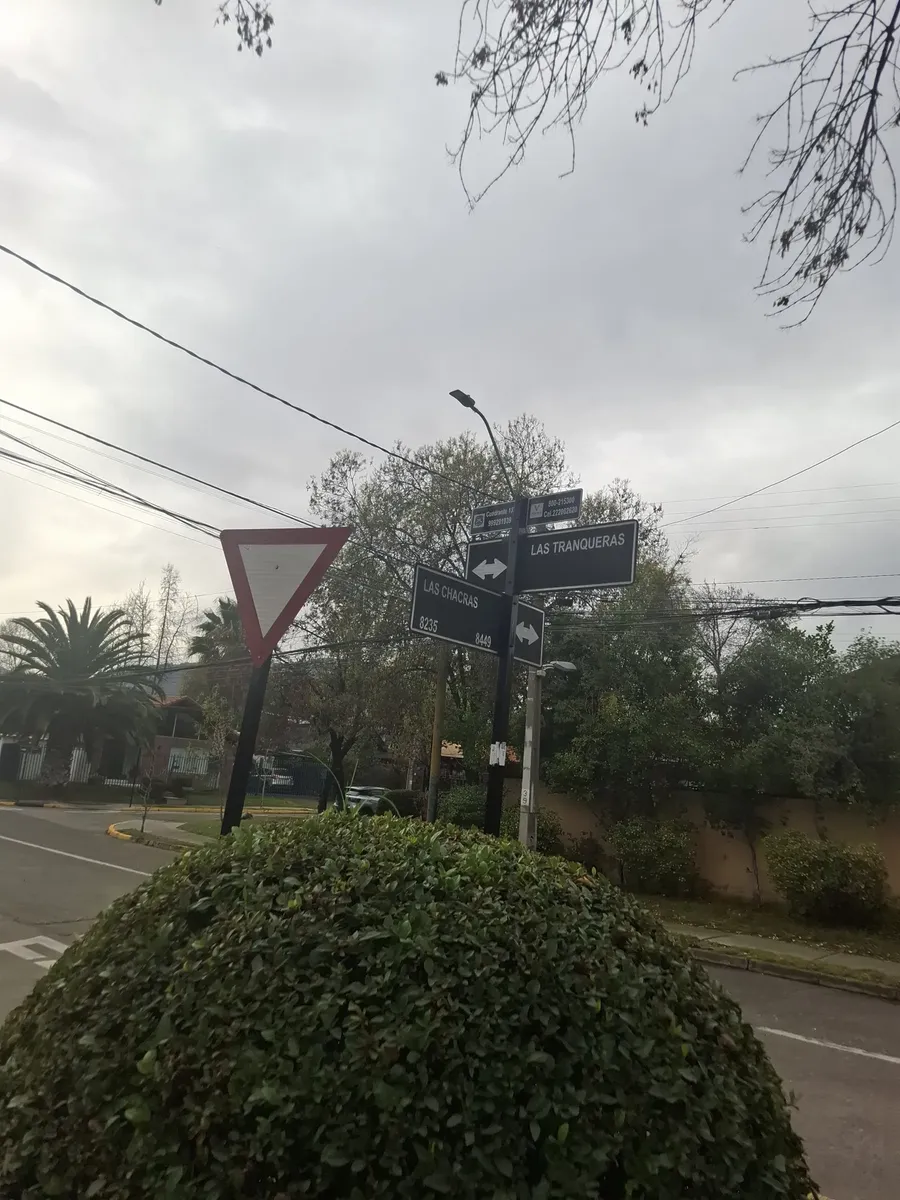 Imagen 2 de 29 de Casa Emplazada En Las Tranqueras Con Las Chacras Vitacura