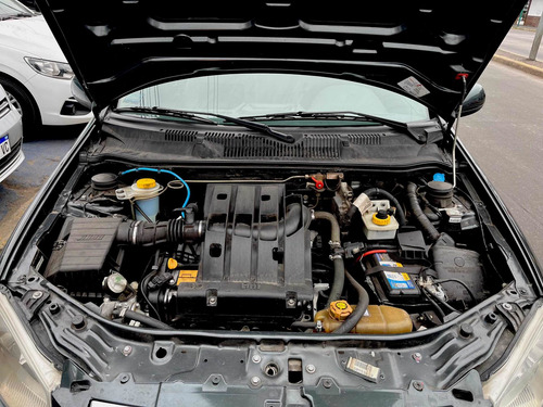 Imagen 12 de 17 de Fiat Siena 2015 1.4 El Pack Attractive