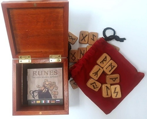 Wooden Runes (libro + Runas) Estuche Madera, Lo Scarabeo