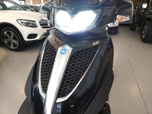 Imagen 22 de 25 de Piaggio Mp3 Yourban 300cc Hoferekautomotores