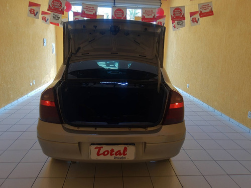 Chevrolet Corsa 1.0 Mpfi Maxx Sedan 8v Gasolina 4p Manual