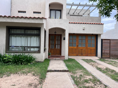 Casa En Venta ,chacras Del Norte , 3 Dormitorios , Ciudad De Cordoba , Arg , Zona Norte , Barrio Privado 