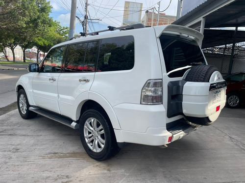 Mitsubishi Montero 3.8 Limited V6 At
