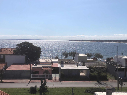 Alquiler De Casa En Piriapolis Con Vista Al Mar A Una Cuadra De La Playa
