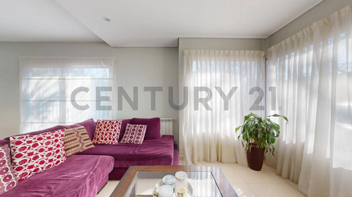 Casa En Venta En Grand Bell 1, Mirá Las Fotos Y Recorré El Tour Virtual!!!