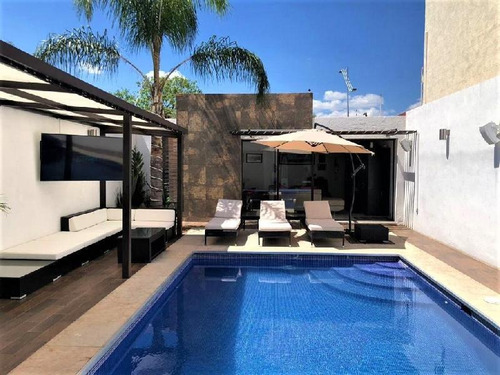 Imagen 3 de 20 de Casa Con Alberca Propia Con Ampliación Y Terreno Excedente En Juriquilla Santa Fe