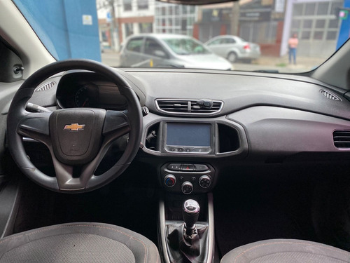 Imagem 7 de 10 de Chevrolet Onix Lt 1.4 2014/2015 Completo