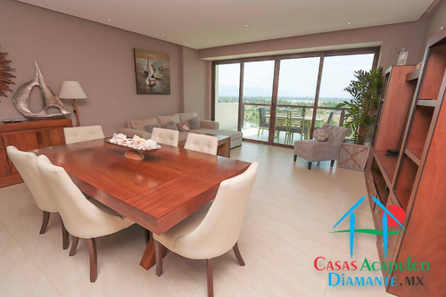 Cad La Isla Emerald C10. Terraza Grande Con Vista A Los Jardines Y Albercas