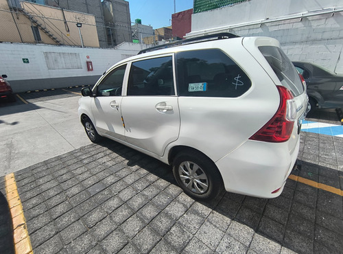 Toyota Avanza 1.5 Le At