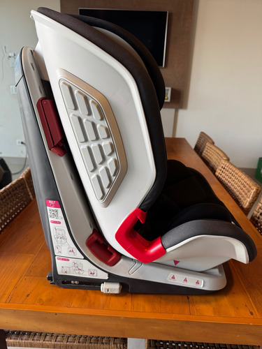 Cadeirinha Chicco Youniverse Fix 9-36kg Isofix Rec . Preto (Usado)