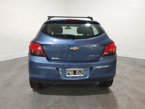 Imagen 6 de 15 de Chevrolet Onix Ltz 1.4 Mt Jrb