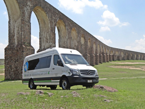 Imagen 2 de 10 de Renta De Camionetas Turismo 14,17,20 Pasajeros Con Operador