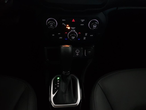 Renegade 1.8 16v Flex Sport 4p Automático