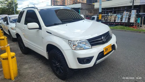 Suzuki Grand Vitara 3 ptas automático 4x4 2.4