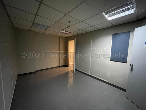 Imagen 9 de 15 de Ls Vende Local Comercial La Castellana