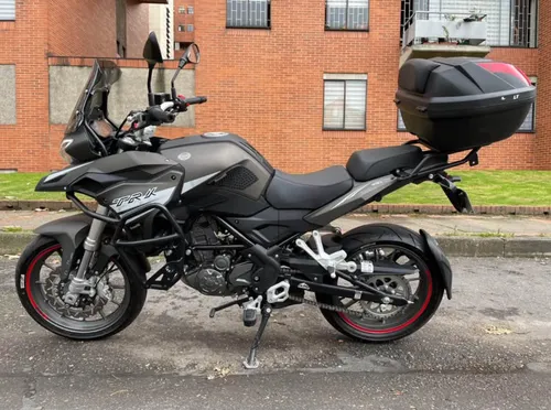 Benelli Trk 251 - Modelo 2023 - 17.000 Km Frenos Abs, Incluy