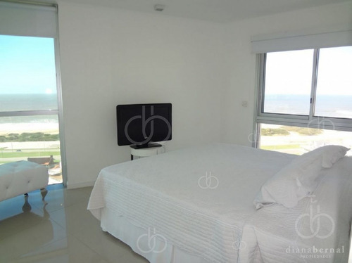 Imagen 9 de 27 de Apartamento En Brava, 3 Dormitorios