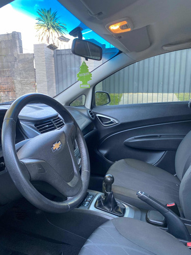 Imagen 12 de 15 de Chevrolet Sail 2016 1.4 Full