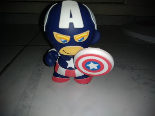 Kidrobot Munny Art Toy Marvel Capitán América