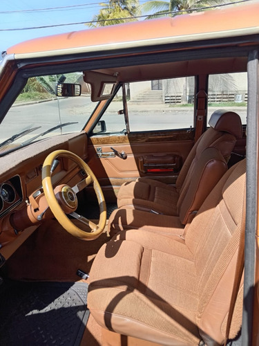 Jeep Wagoneer