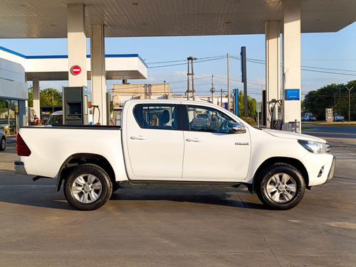 Toyota Hilux 2.8 Cd Srv 177cv 4x2