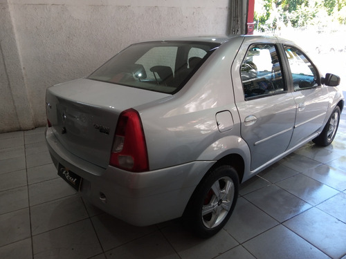 Renault Logan 1.0 16v Expression Hi-flex 4p