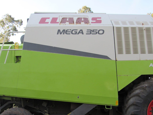 Class Mega 350. Año 2006. Plataforma: 25 Pies. Motor M.b