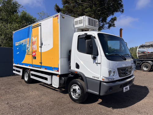 M.benz Accelo 1016 4x2 2020 Completa Com Baú Frigorífico Top