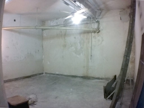 Imagen 14 de 17 de Hipolito Yrigoyen 600 Monserrat Local+oficinas U$75.000