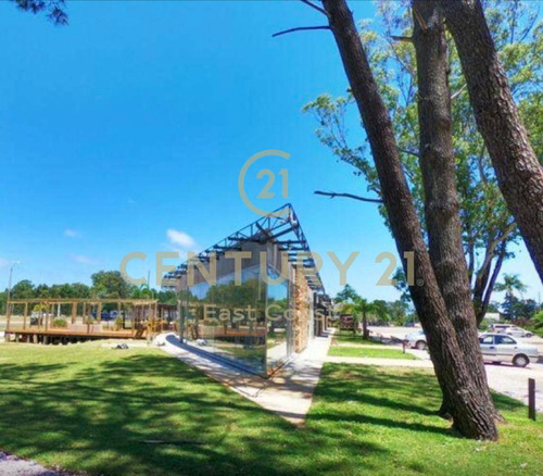 Imagen 3 de 16 de Centro Comercial En Venta En Punta Ballena