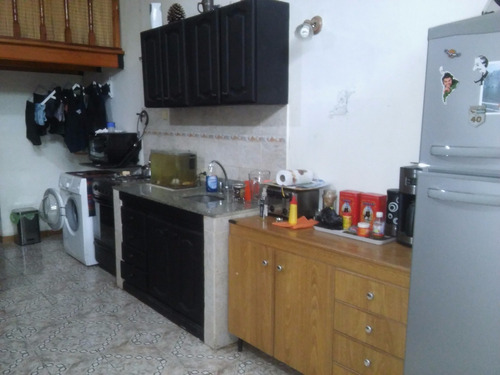 Imagen 2 de 30 de Venta Lote Con 3 Ph En El Palomar
