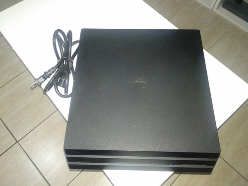 Consola Playstation 4 Pro Poco Uso!!! Negro (Usado)