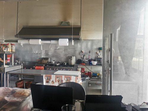 Traspaso Restaurante En Una Plaza
