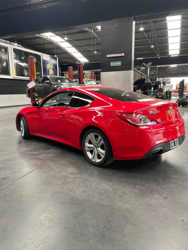 Imagen 2 de 8 de Hyundai Genesis 2011 2.0 Coupe T 210cv Mt