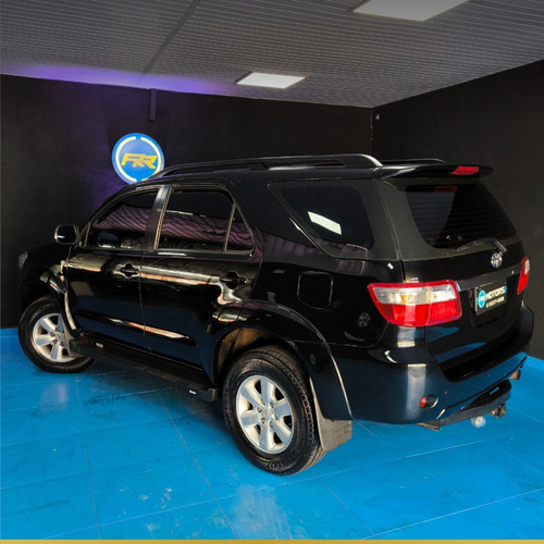 Toyota Hilux SW4 3.0 Srv 7l 4x4 Aut. 5p
