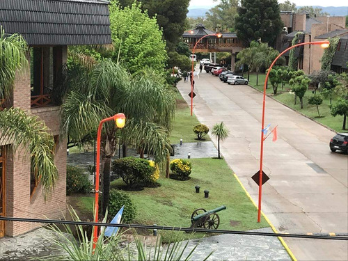 Imagen 2 de 24 de Departamento De Categoría Con Amenities Sobre La Costanera