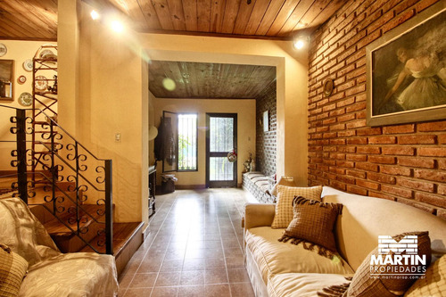 Casa En Venta 4 Amb Con Jardín En Mart.-santa Fe/fleming