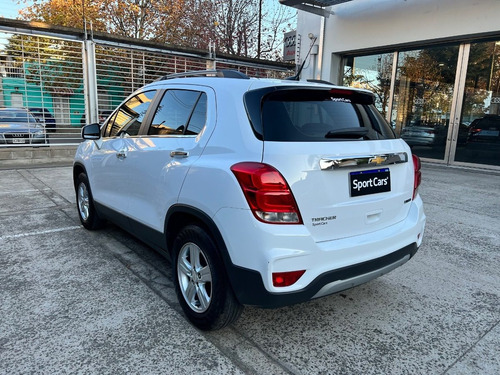 Imagen 8 de 9 de Chevrolet Tracker Premier Manual