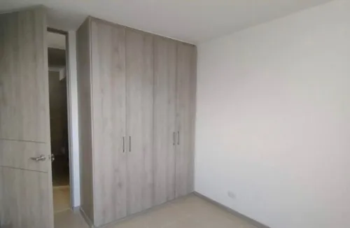 Venta Apartamento Sur De Cali. Barrio Bochalema, A Unas Cuadras De La Universidad Autonoma. Septimo Piso