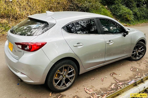 Mazda 3 2.0 Sport Touring