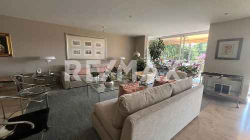 Casa En Venta A 3 Cuadras De Av. De Las Palmas Con Terraza Y Seguridad