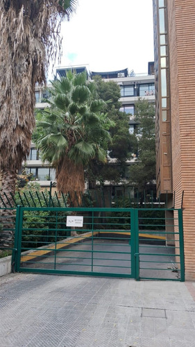 Estacionamiento En Venta A Pasos De Providencia!!