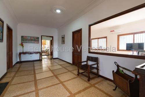 Ana Torres. Casa Comercial En Venta 25-20402 En Altamira