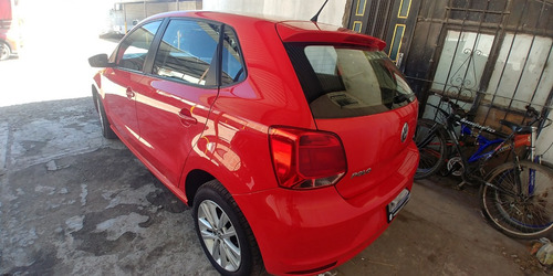 Imagen 13 de 15 de Volkswagen Polo Tsi Rojo Flash 2016