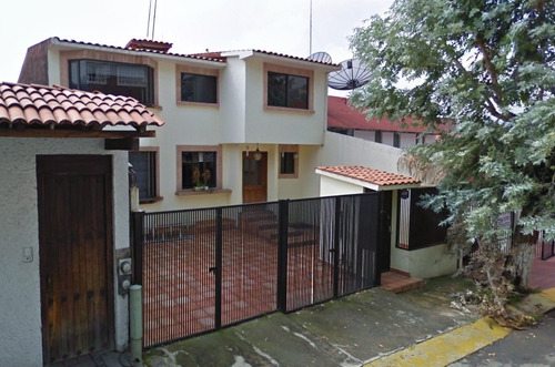 Casa En Paseos Del Bosque, Naucalpan, Remate Bancario. 