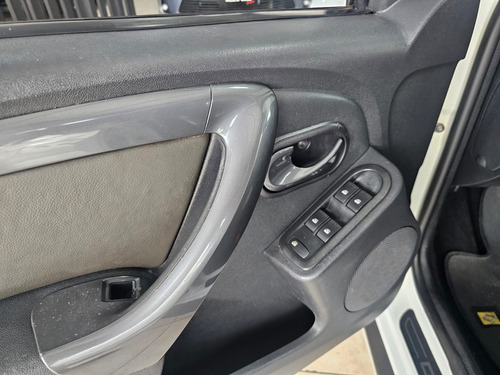 Renault Duster 2.0 16v Techroad Ii Hi-flex Aut. 5p