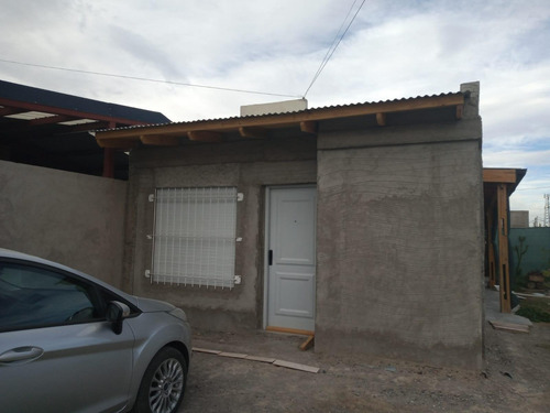 Casa En Venta - 1 Dormitorio 1 Baño - Monoambiente - 300mts2 - Villa Regina