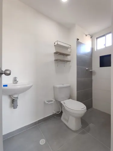 Apartamento En Arriendo En La Floresta. Cod A30656